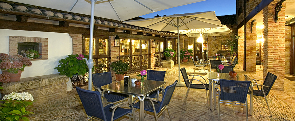 Hotel Hosteria Camino 5Camino hosteria-camino-zona-comun-terraza